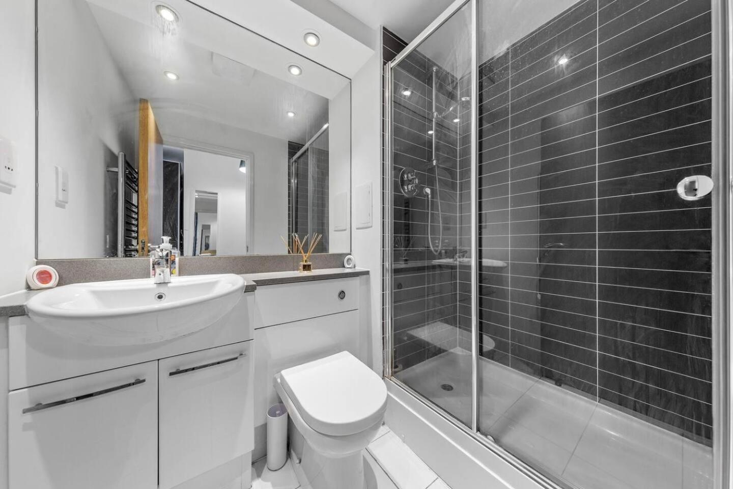 Lovely & Cosy 2 Beds London Skyline View Esterno foto