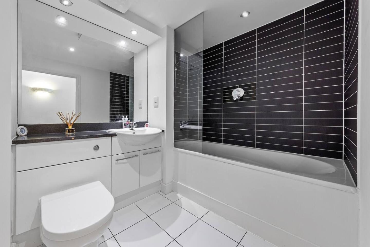 Lovely & Cosy 2 Beds London Skyline View Esterno foto